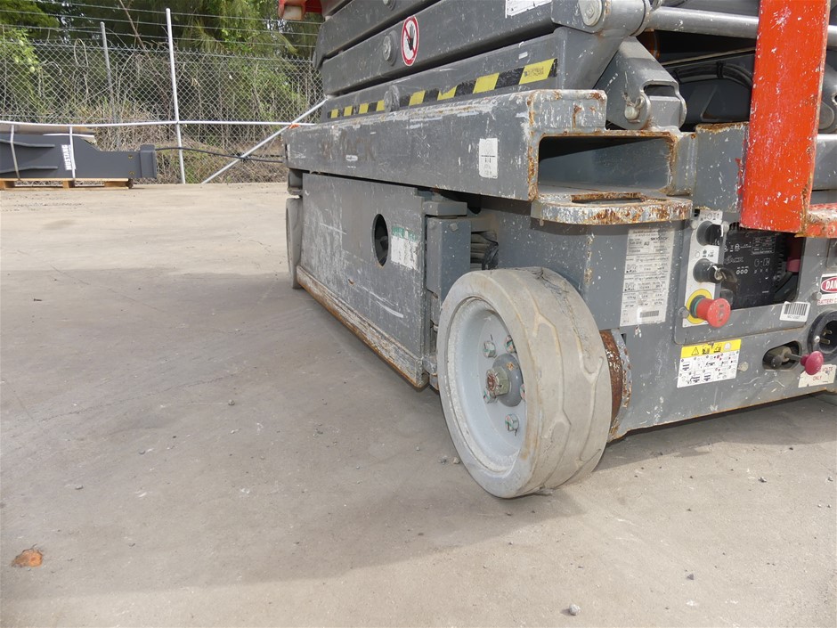 3.24 Carats Reddish Pink Garnet Pair