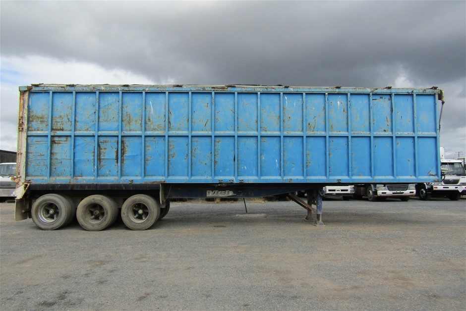 TOMMEE TIPPEE Sleeptime Portable Blackout Blind with Suction Cups, Adjustab