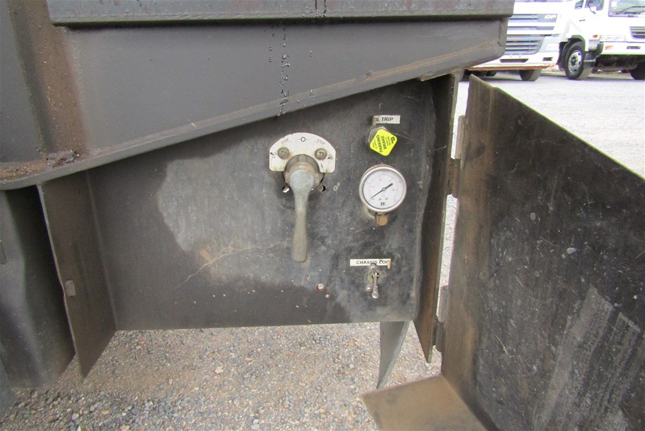 NAUTICA Men's 3 Pack Cotton Stretch Briefs, Size L, 95% Cotton, Black.