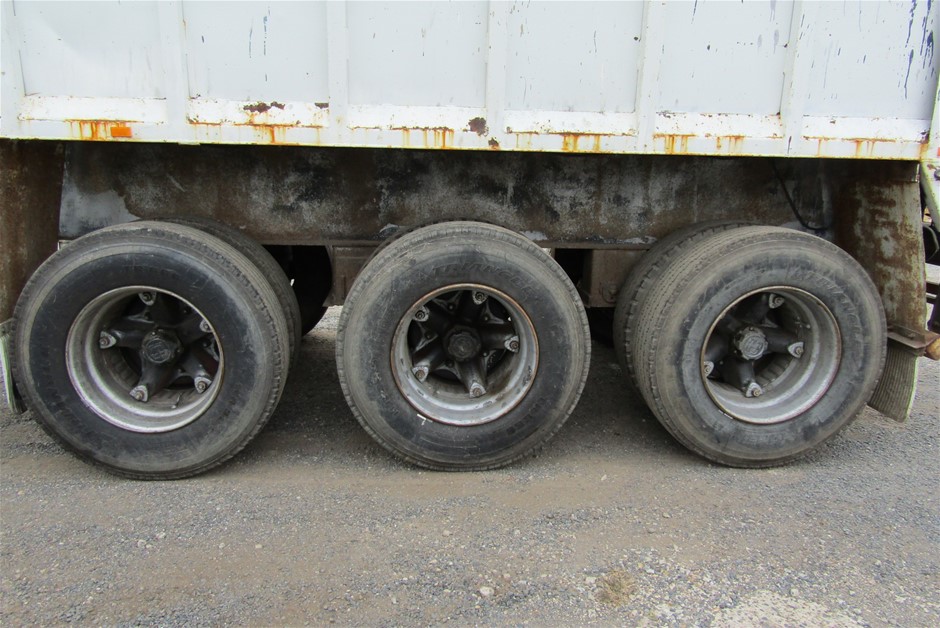 DELONGHI Milk Jug DLSC018, Milk Frother Jug Compatible with De'Longhi Coffe