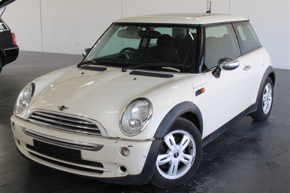 The NEW XC Ford Cobra Colour ``SILVER STUNNER`` 43mm COIN