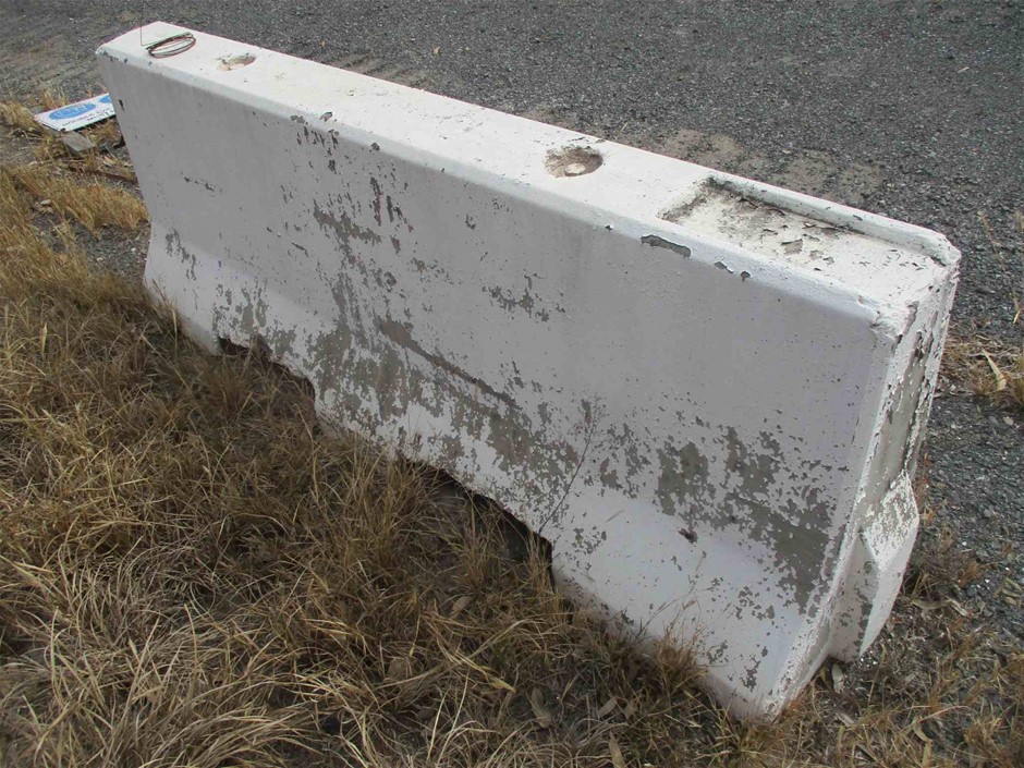 JEZEBEL Women's Tiered Dress, Size M, Black.  Buyers Note - Discount Freigh