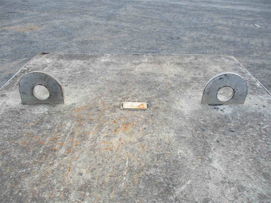 MISTER TEE Kids' Bulls Hoody, Size 8 (122/128), Black.  Buyers Note - Disco