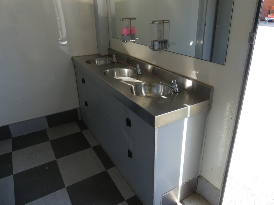 BODY GLOVE Women's Comfort Flip Flops, Size US10, Pink.  Buyers Note - Disc