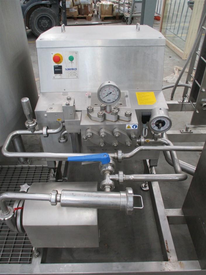 DYSON V8 Animal Cordless Stick Vacuum Cleaner. NB: not in box.