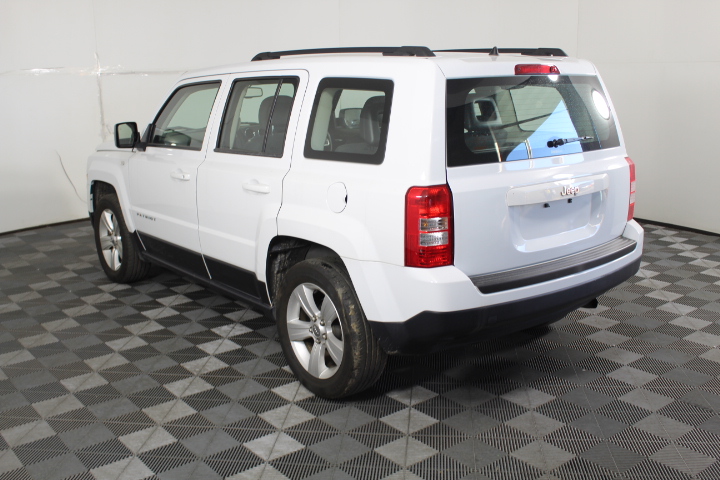 Designer Cremation Ashes Locket Necklace in Gold