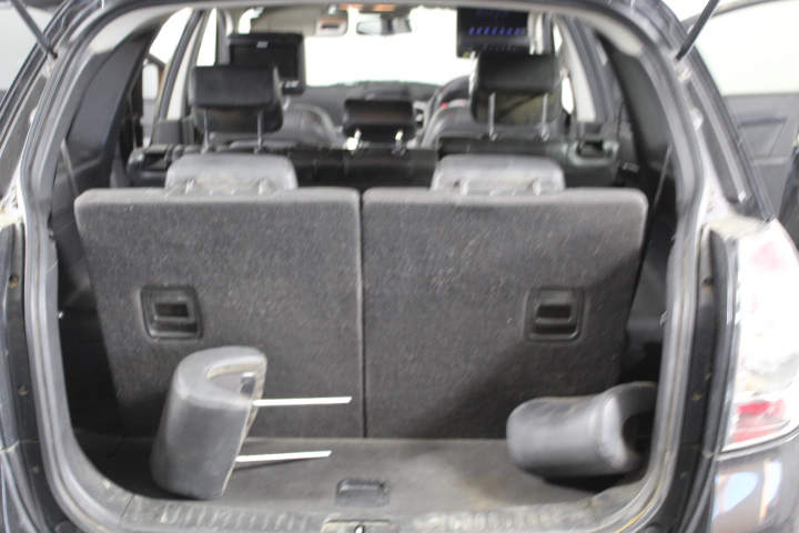 Simulated Diamond Five Circle Bracelet - Adjustable Length (Yellow)