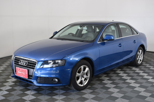 <p>Set Of 8 Timber Frame Dining Chairs</p>