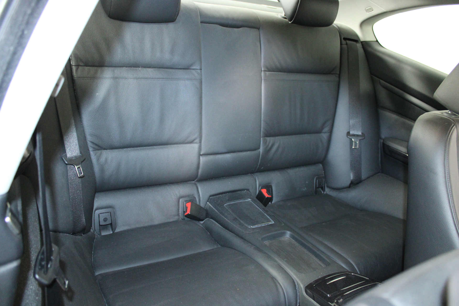 NOSTALGIC Warehouse New York Plate & Interior White Porcelain Round Door Kn