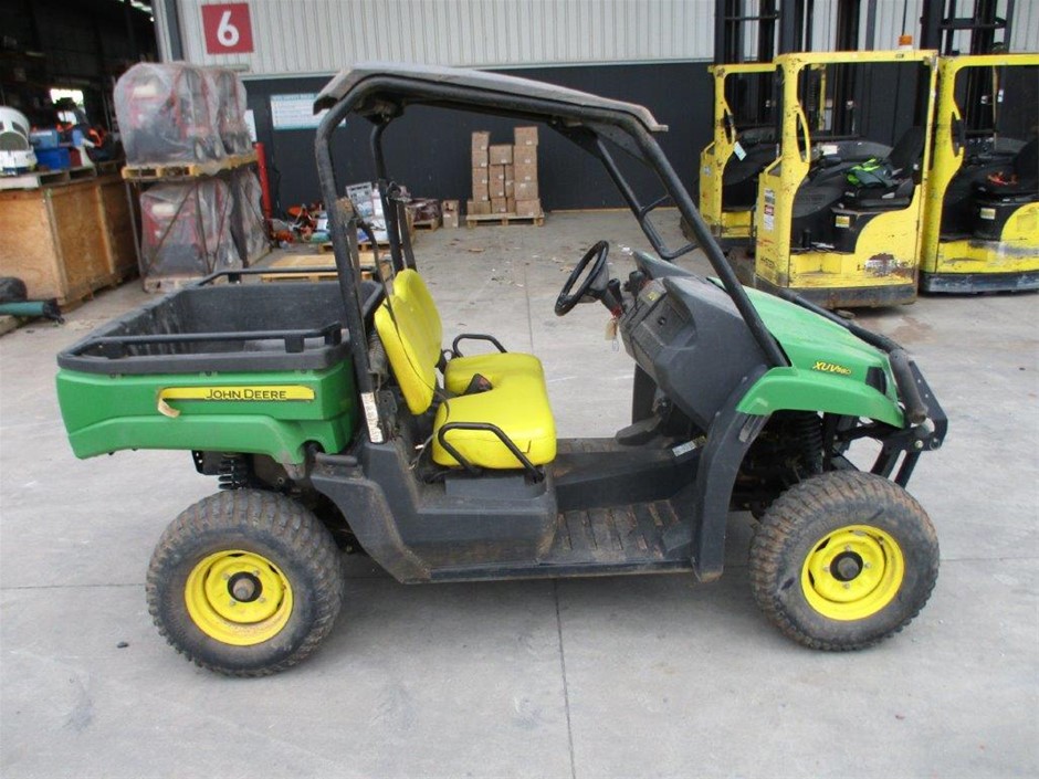 18K Gold-Filled Cuban Style Link Ring with Simulated Diamonds - Size 10