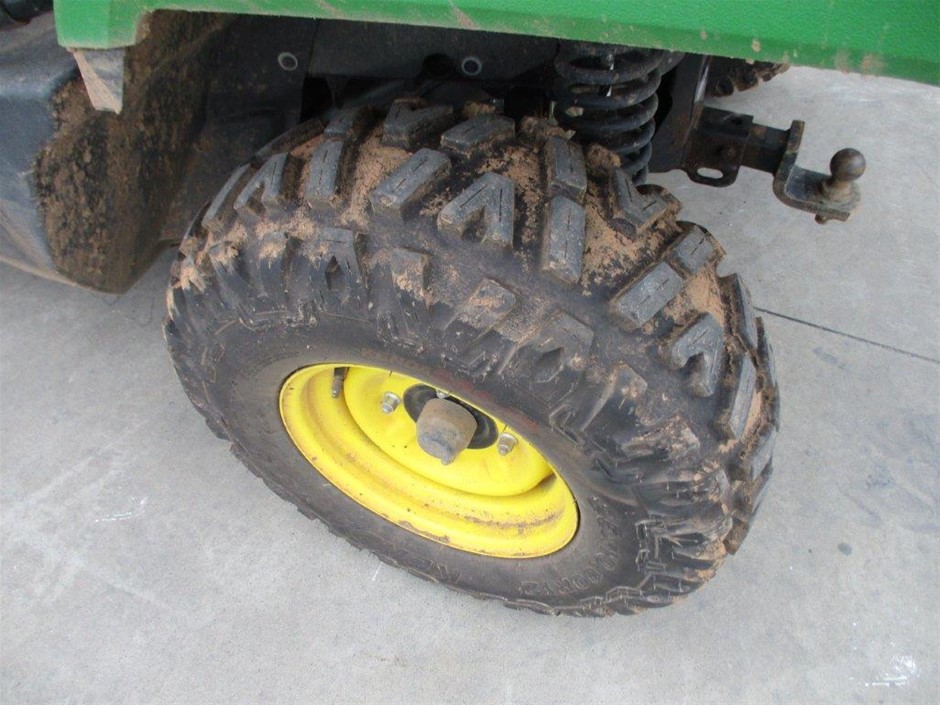 18K Gold-Filled Cuban Link Chain Bracelet, 4MM Wide - 17.8cm