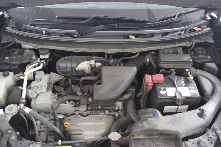 Initial Charm Letter  'M' Pendant Necklace