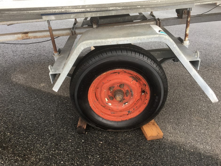 APPLE IPAD AIR 1ST GEN A1474 A7 Tablet 16GB