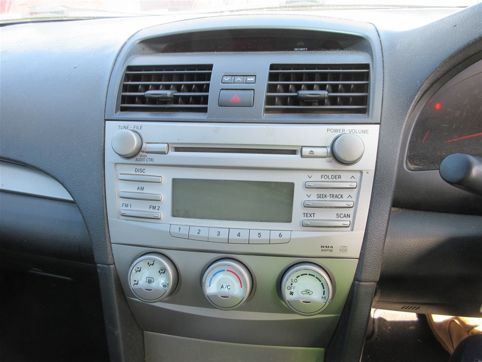 Elegant 18K Yellow Gold plated Simulated Diamond Necklace