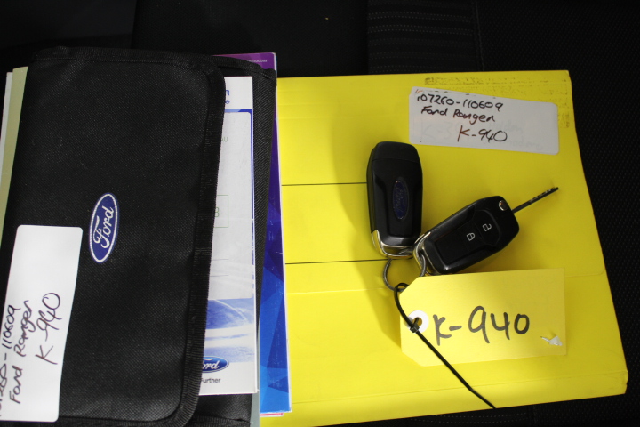 Vintage Enameled Easter Egg Diamante Jewelry Organizer Trinket Box Décor