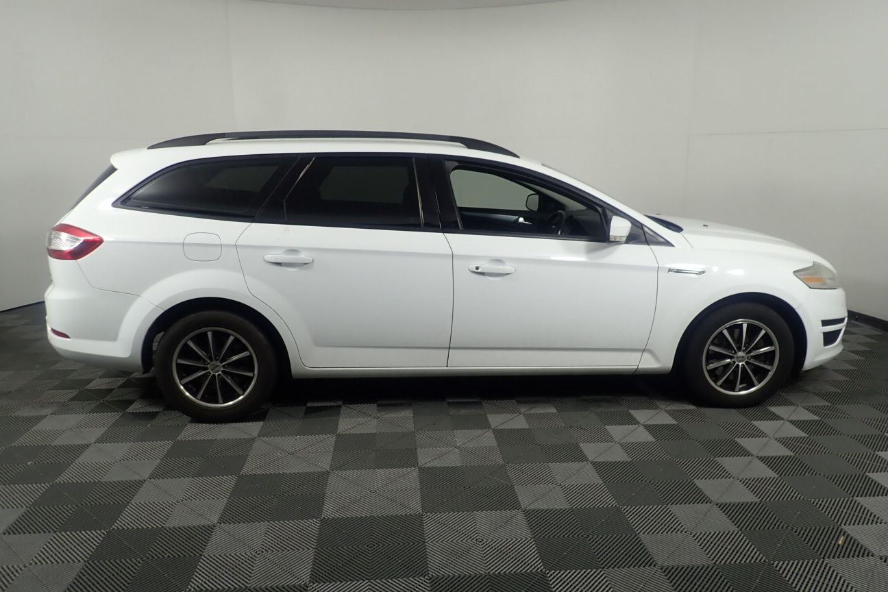 Elegant 18K Rose Gold plated Simulated Diamond Ring Size 8