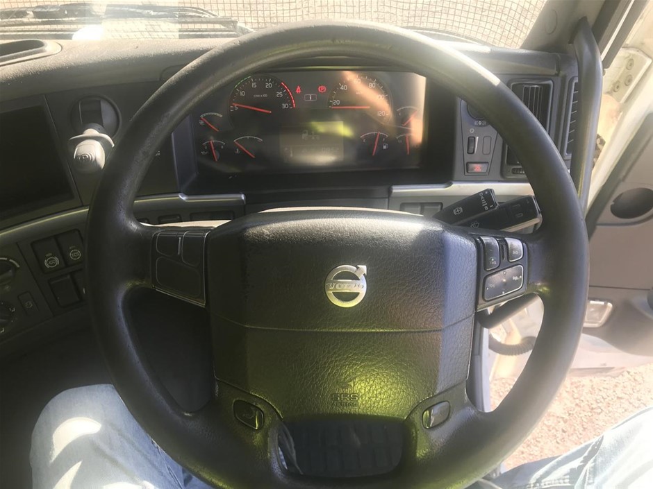 Jacqueline Blanc De Blancs Brut NV (6x 750mL), France.