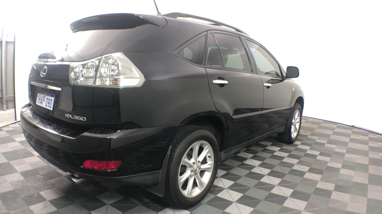 18K Gold-Filled Cross & Flower Bracelet with Simulated Diamonds - 17.8cm