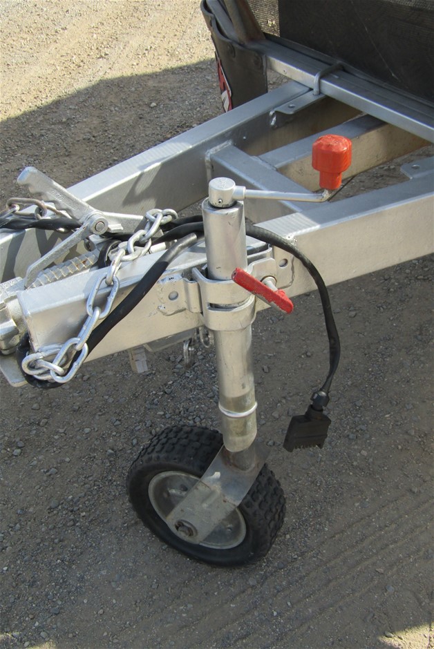 18K Gold-Filled Cuban Style Link Ring with Simulated Diamonds - Size 9