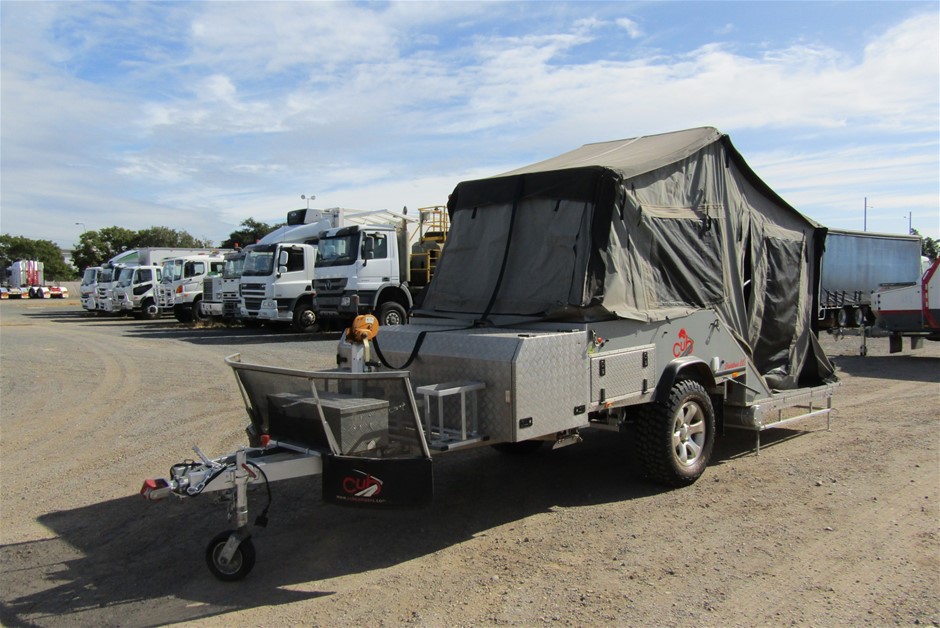 18K Gold-Filled Single-Row Ring, Simulated Diamonds, Size 10