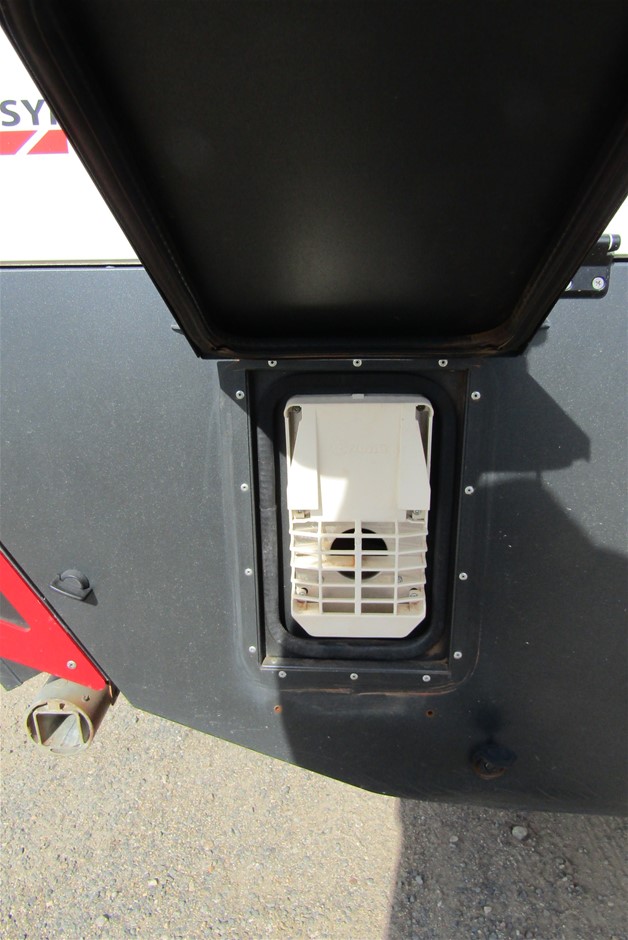 Flat Edge Baroque, Lapis Lazuli & Rhinestone 18k Gold Plated Bracelet