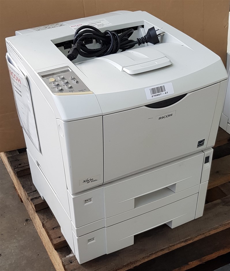 1966 Australia Silver Queen Elizabeth coin & 0.10 Xag silver bar x 4