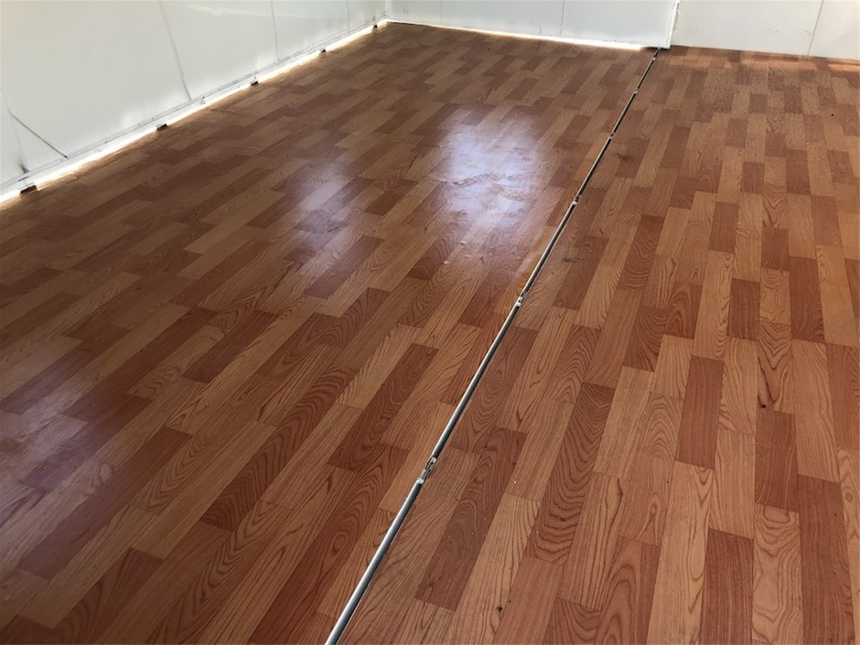 2.07 carat red ruby certified & valuation $995