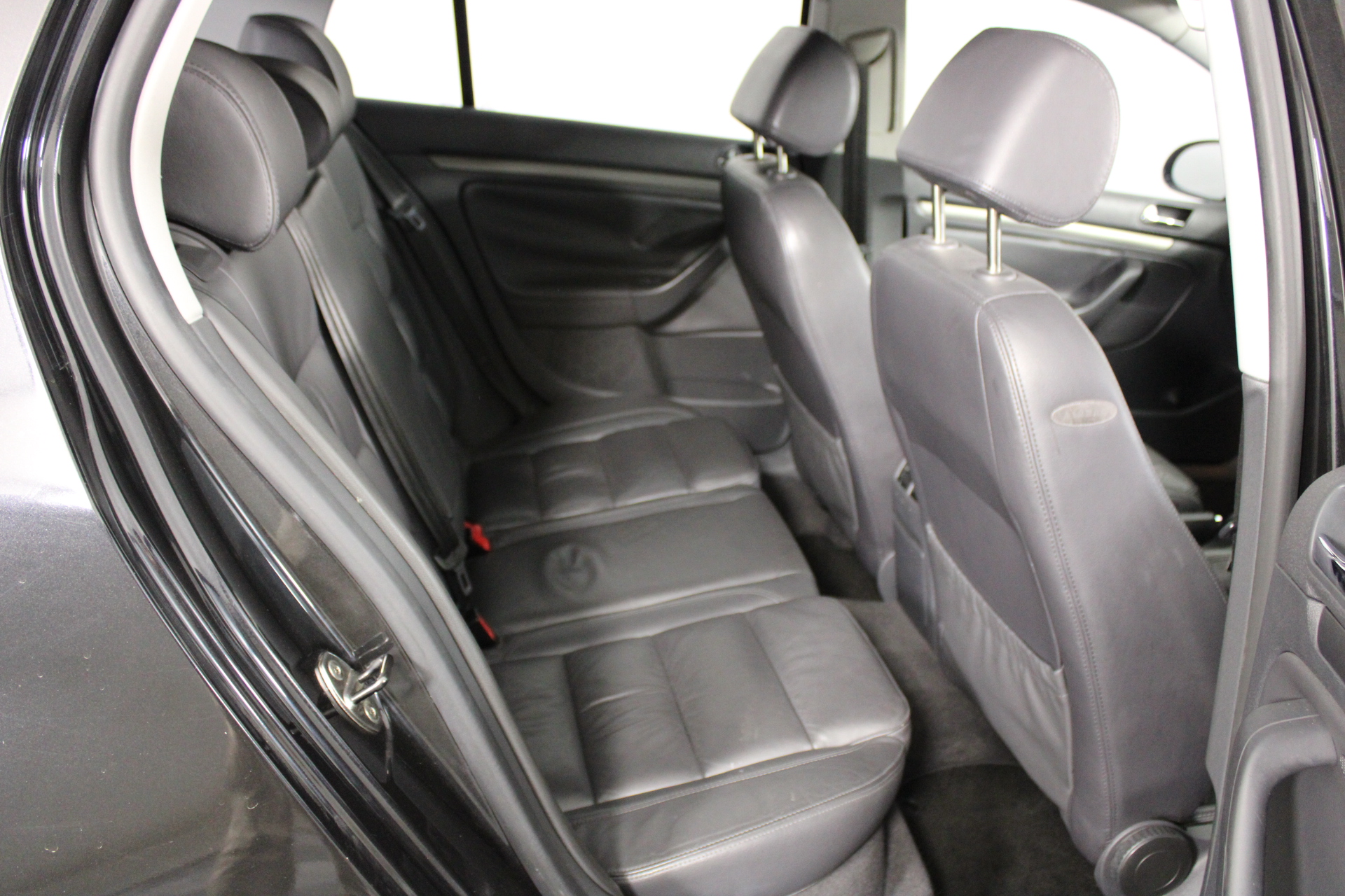 "HOLDEN MONARO" Muscle Car Series 1 0z HSE 999 Silver Coin/token LTD 2,500