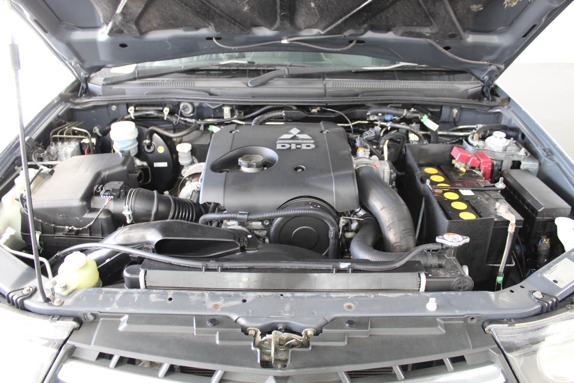 10.75ct 270 round brilliant cut Stones Dia. G/VS-SI Tennis Necklace 18K