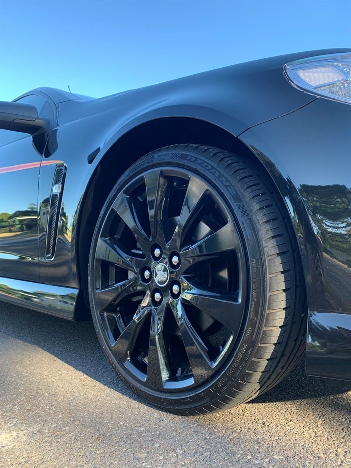 1/100 Ounce -Gold Scottdale & 1/10 Ounce Xag Silver coins x 4 Unc