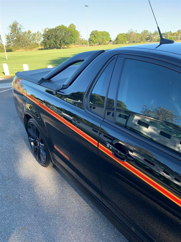 complete set of 8 Rare 2014 5 gram Certified Animal Series
T