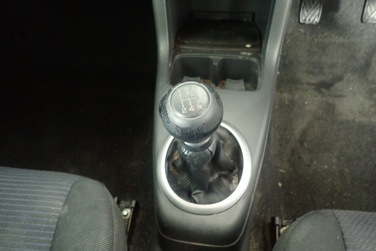 Australia: 2012 Two Dollars QEII Remembrance $2