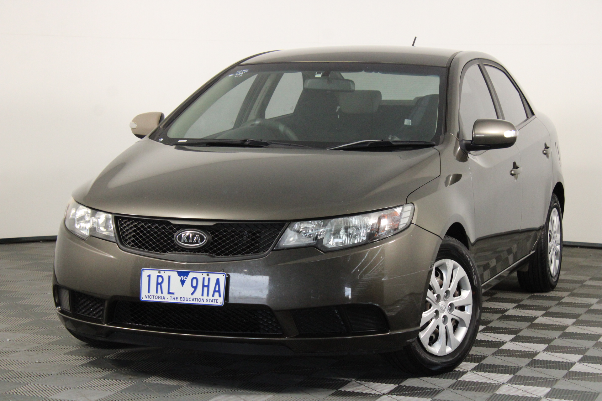 Simulated Diamond Initial 'Z' Minimalist Stainless Steel Necklace