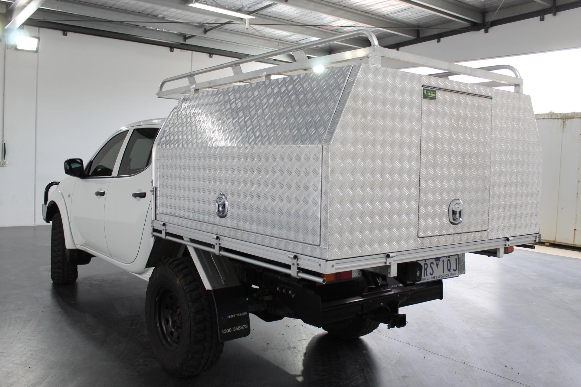 Brass Choker Dangle Leaf Necklace