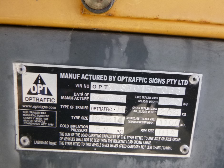 SHURE SM63 Omnidirectional Dynamic Vocal Microphone with 14.5cm Handle for