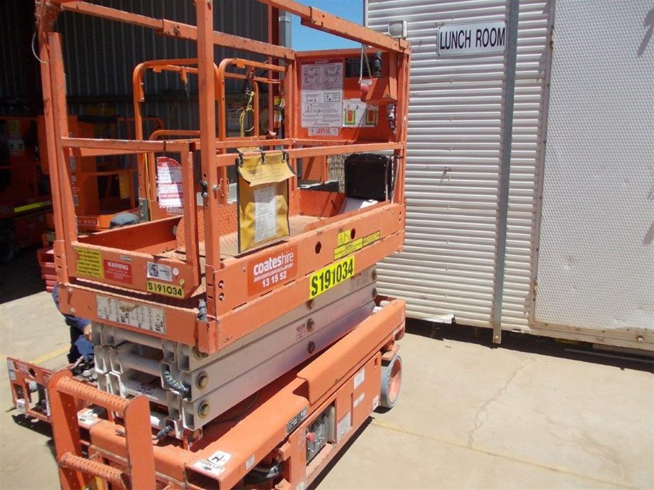 Quantity of 2 17.5-25 Earthmoving Tyres (Unused)