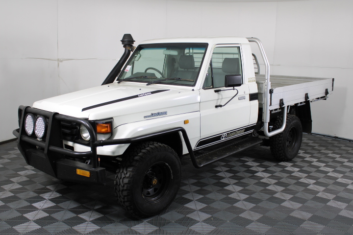 AMERICAN TOURISTER Star Wars Hardside Luggage with Spinner Wheels.