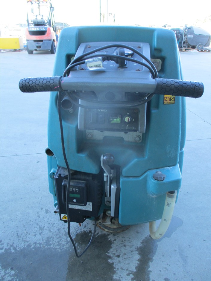 DYSON V8 Cordless Vacuum Cleaner, Model No.: 394437-01. NB: Not Working & N