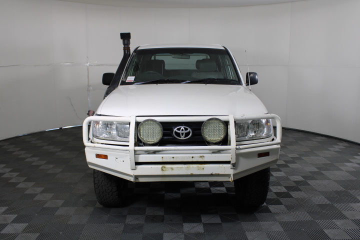 BLACK+DECKER 1800W Barrell Vacuum. NB: Has Been Used & Missing Accessories.