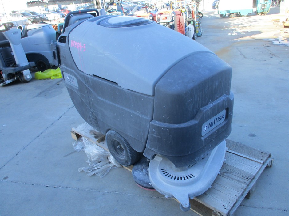 ROBOROCK Qrevo C Robotic Vacuum & Mop. NB: Has been used & Some parts may b