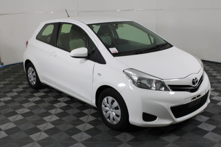 ORAL-B Pro 3000 Electric Toothbrush.