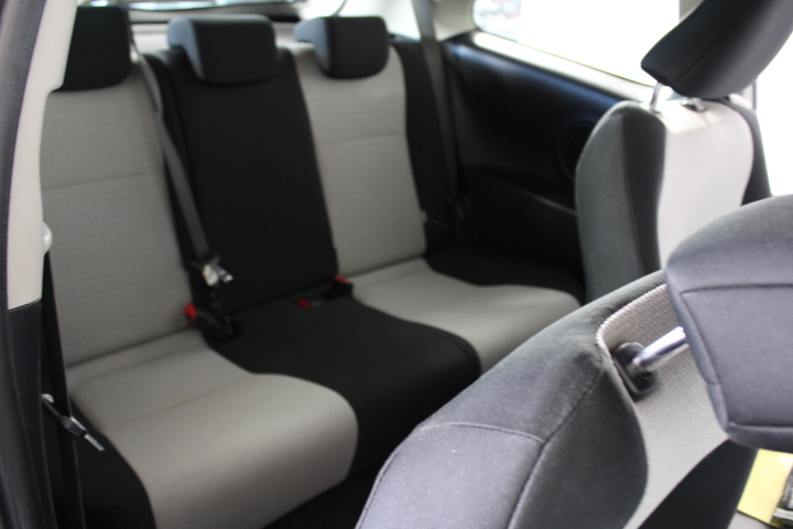 HUSKIMO Diamond Cable Jumper, Grey.