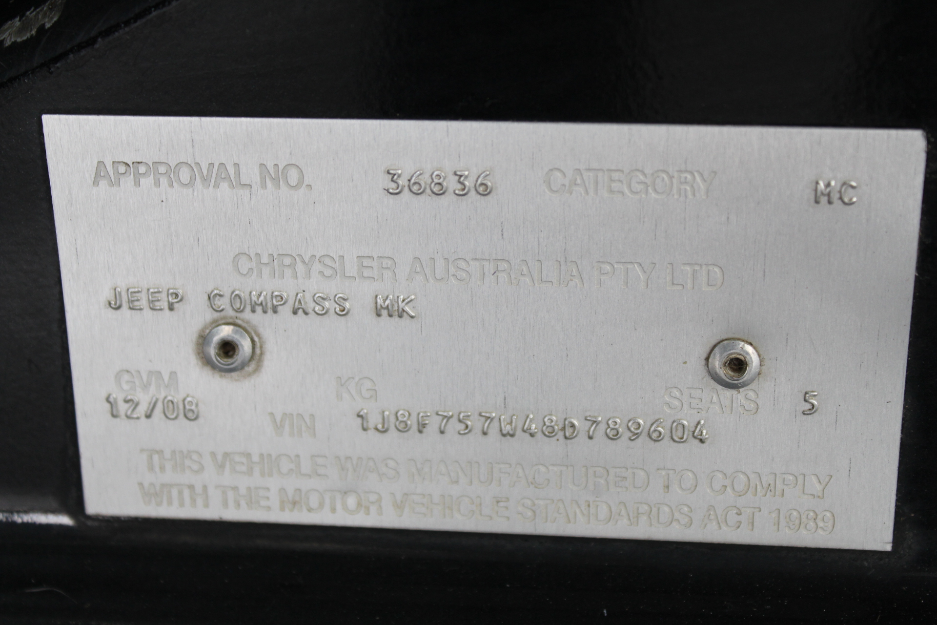 Mengchi Basic Model Competitive Hot and Cold Water Dispenser, European Plug