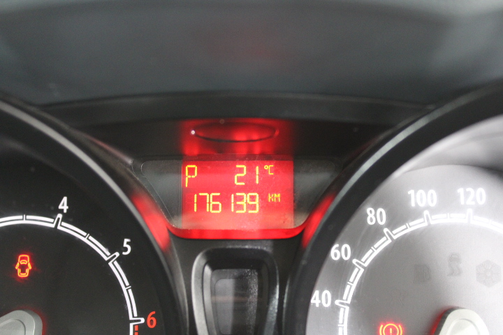 0.16 Carat White 4 round diamonds