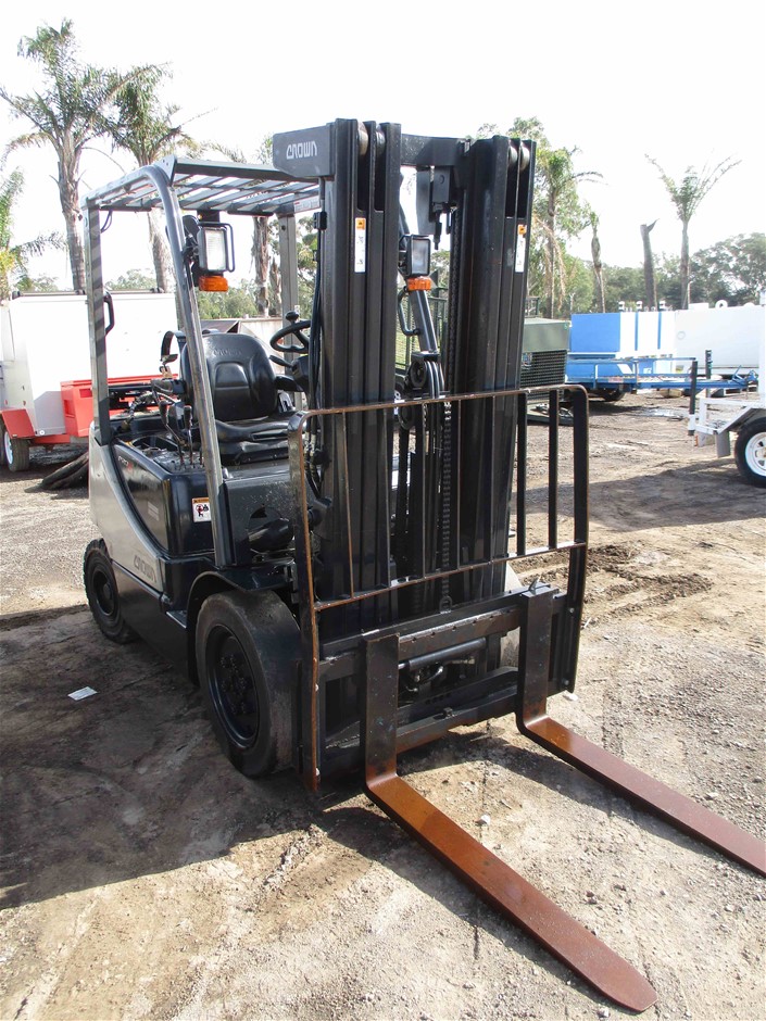 5.00ct TSW Natural Green Diamond Collection - Round Brilliant Cut