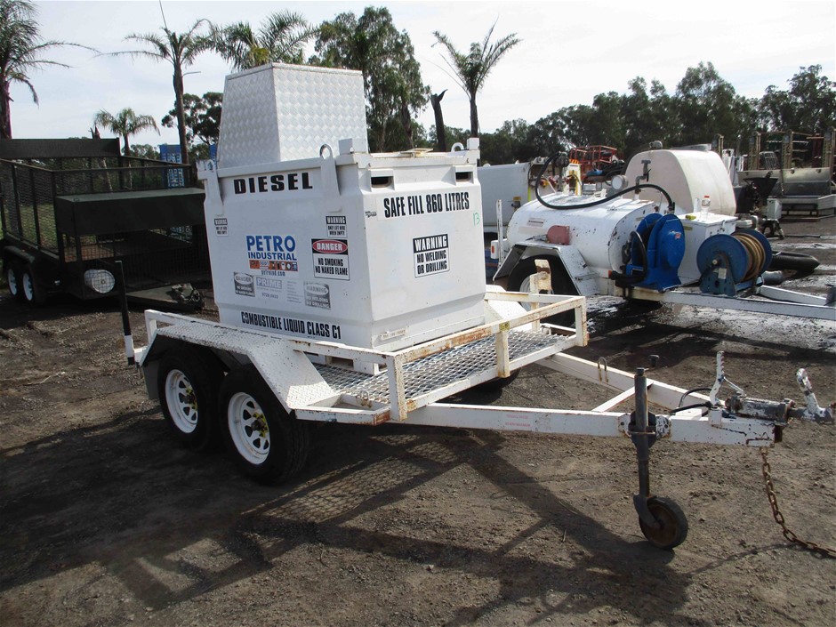 Duchesse De Paris Brut Blanc De Blancs NV (6x 750mL), France.