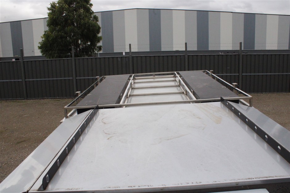 2 x BOSTON TRADERS Women's Shirt, Size XL, Sand.  Buyers Note - Discount Fr