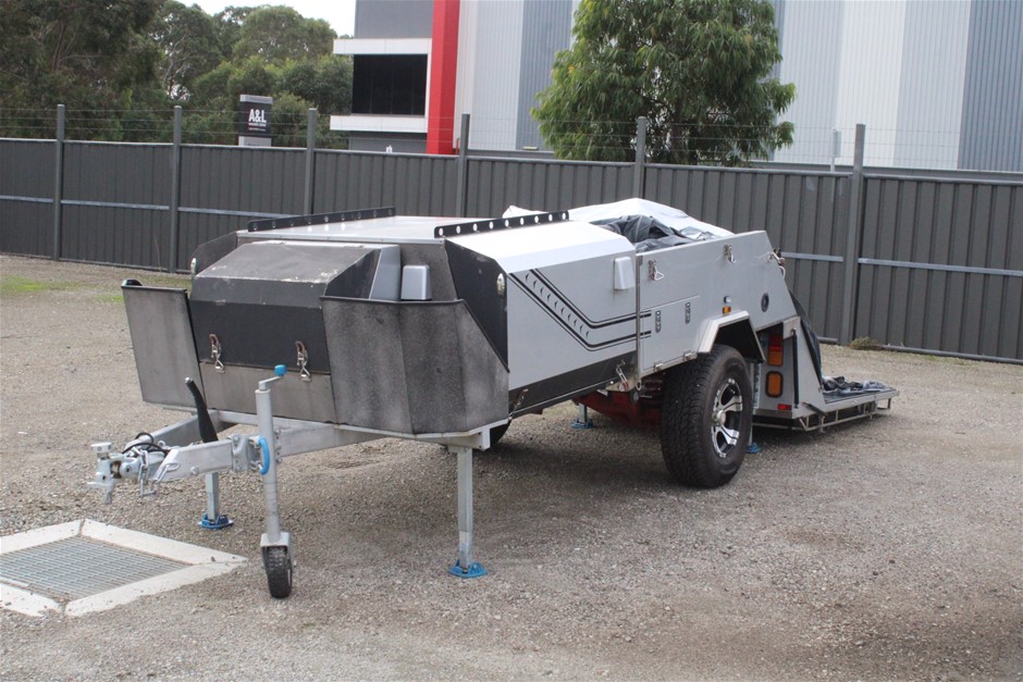 TEDDI ROSE Women's Wide Leg Pant, Size L, 55% Linen, Blue.  Buyers Note - D