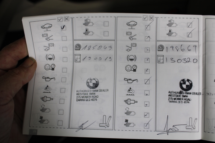 3 x 2XU Men's Long Sleeve Fibretech T-Shirt, Size L, White/Blue.  Buyers No