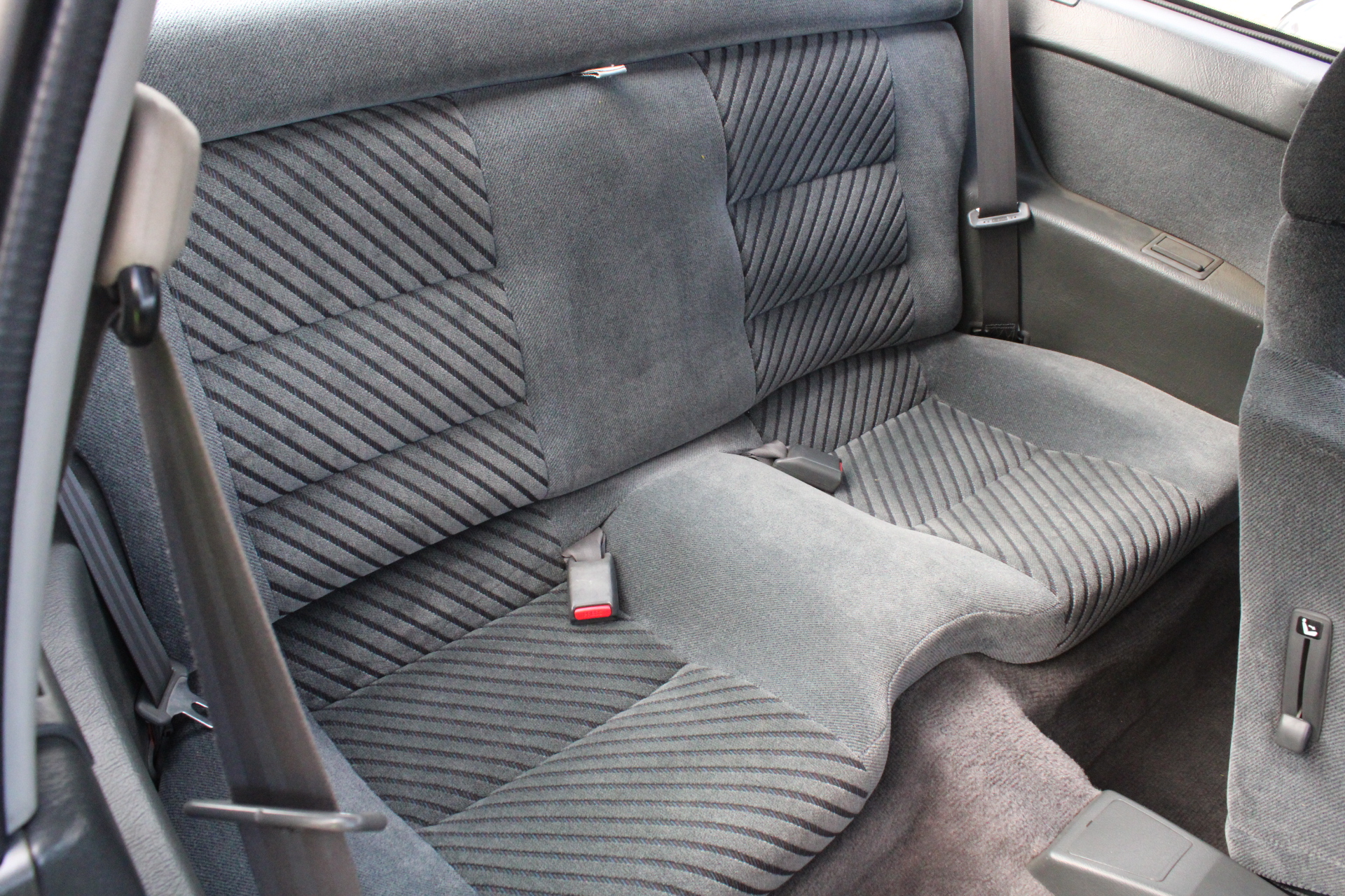 HYPERLITE Women's Life Vest, Size L(102-112cm), Grey/Black.  Buyers Note -